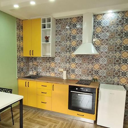 2V1 - Sheshi Willson Apartment Тирана Екстериор снимка