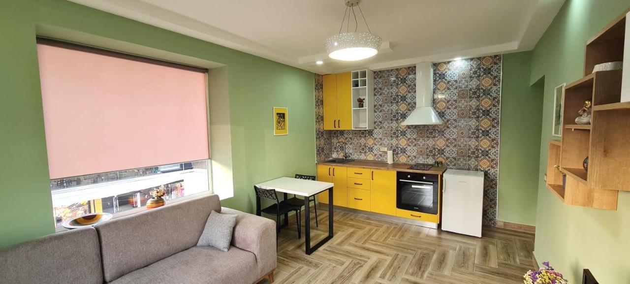 2V1 - Sheshi Willson Apartment Тирана Екстериор снимка