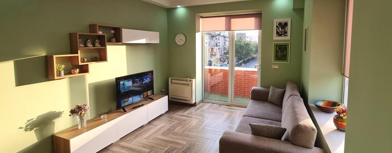 2V1 - Sheshi Willson Apartment Тирана Екстериор снимка